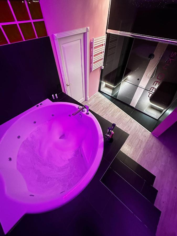 클라이페다 Sky Deep Jacuzzi 30 Floor 아파트 외부 사진